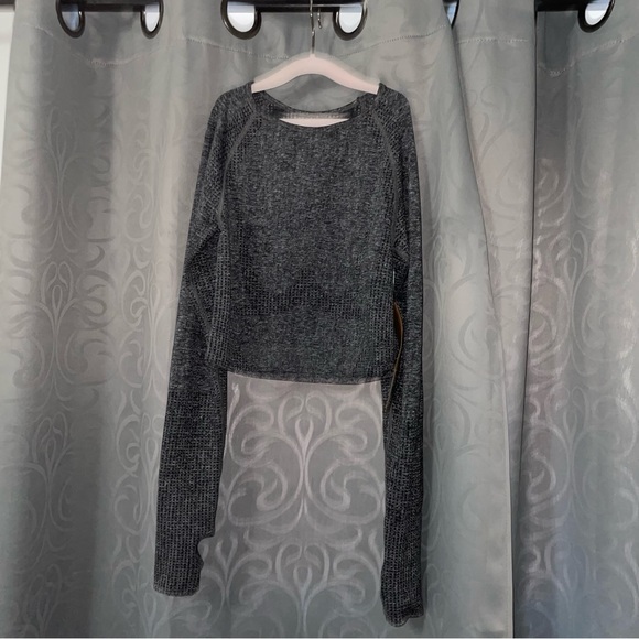 NWT Max & Allie Seamless Long Sleeve Charcoal Crop Top - Picture 11 of 13